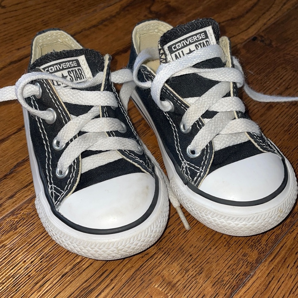 Converse chucks size baby 6. Black.